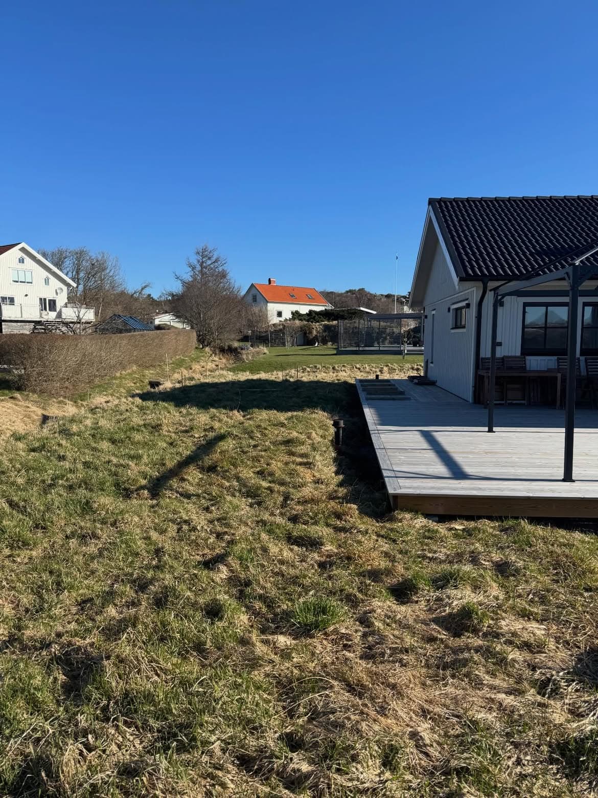 Tomten vid altandäcket före arbetet
